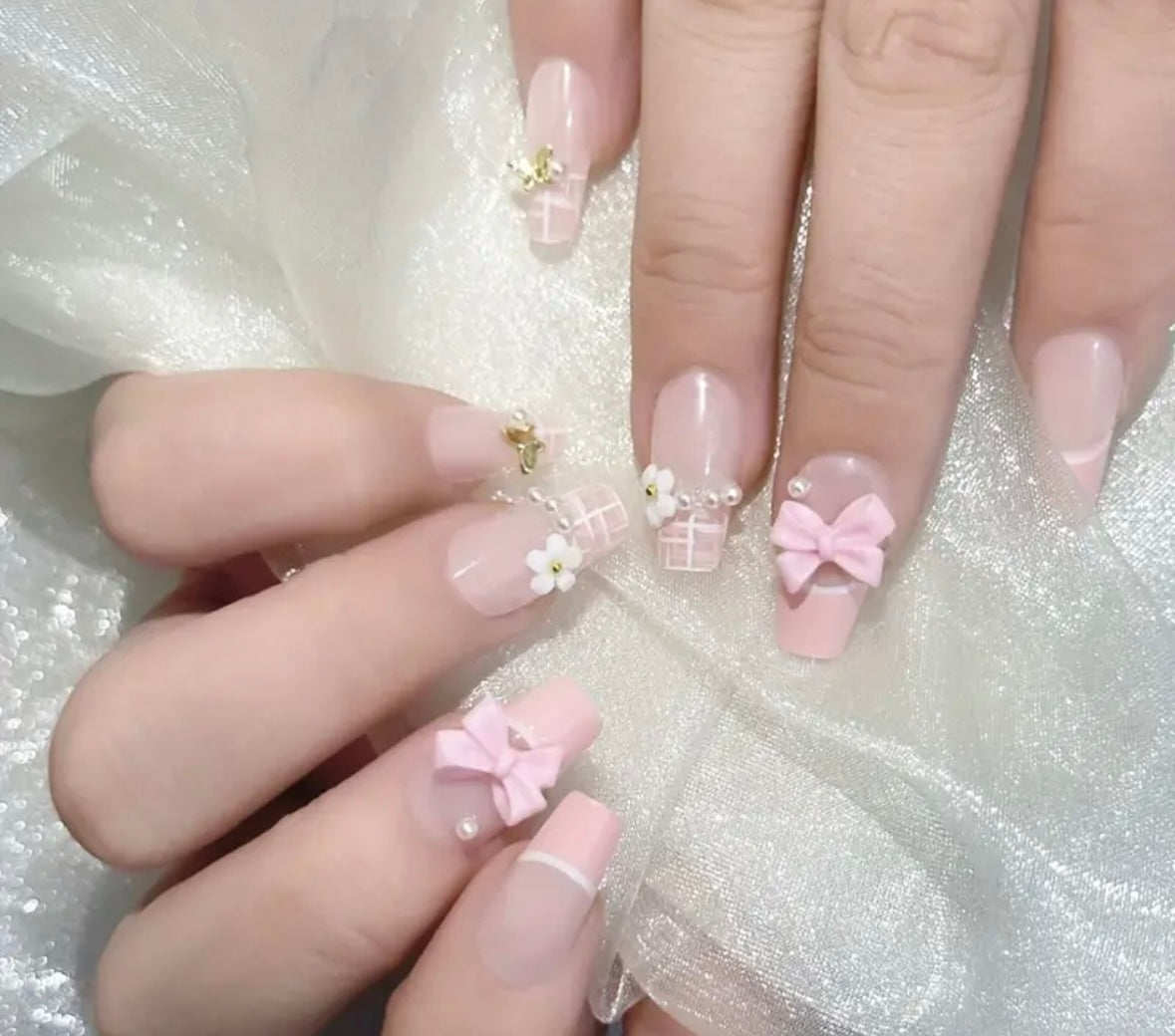 Pink bow medium nails 9001